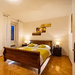 Apartment Apartment Caesar By Belmont Realty *