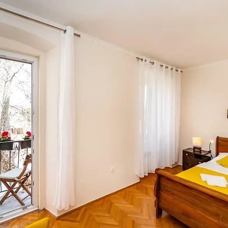 Caesar By Belmont Realty Apartamento