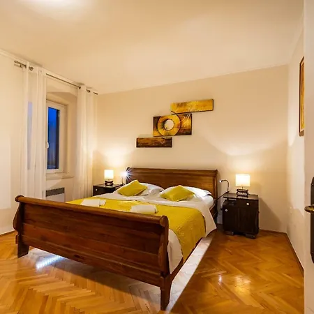 アパート Caesar By Belmont Realty *