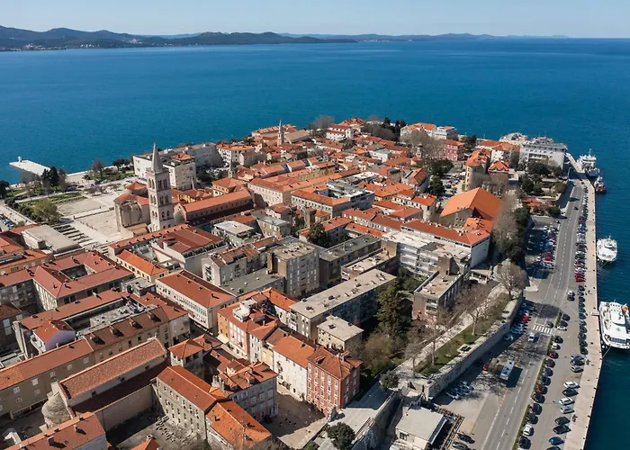 Apartment Caesar By Belmont Realty Апартаменты *