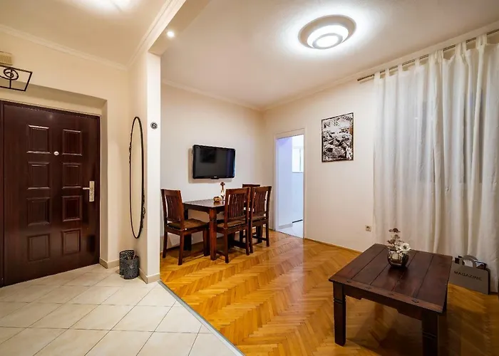 Apartment Caesar By Belmont Realty Задар