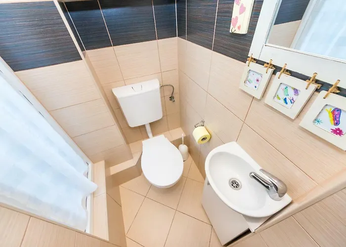 Apartment Caesar By Belmont Realty