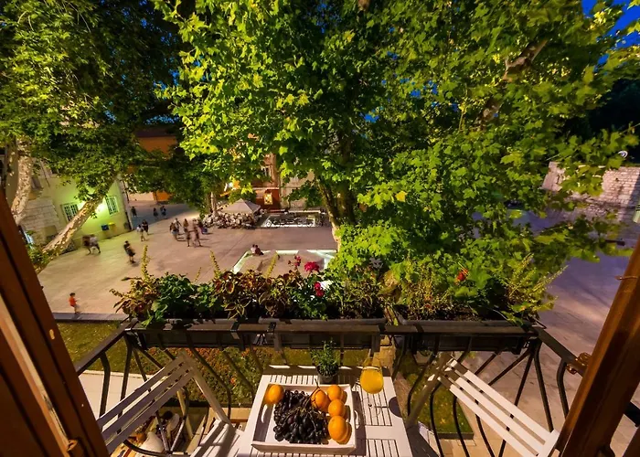 Apartment Caesar By Belmont Realty